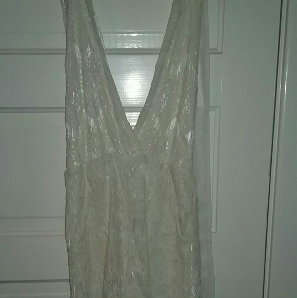 Lace romper - Picture 1 of 4